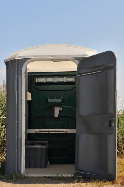 Best Portable restroom trailer rental  in Ocean Ridge, FL